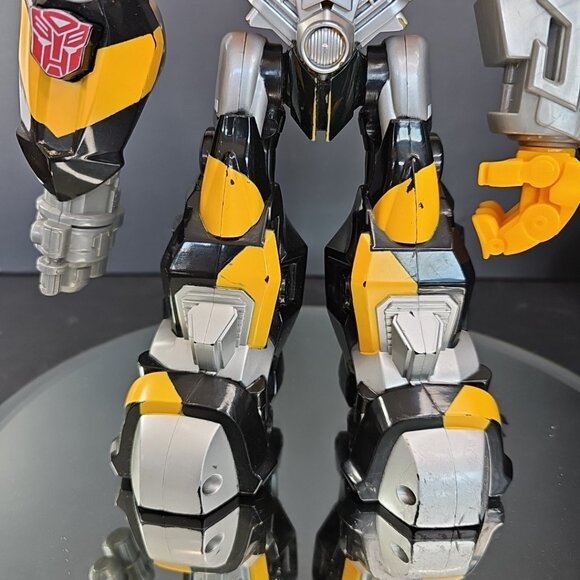 Talking Bumblebee Transformers Action Figure 2009 Hasbro Transformer 10 Inch - Picture 3 of 10